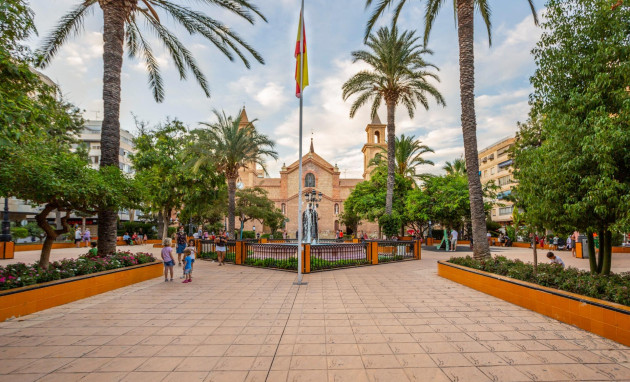 Herverkoop - Apartment - Torrevieja - Estacion de autobuses