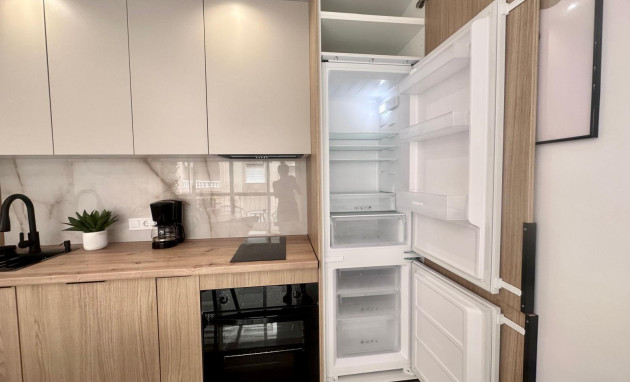 Herverkoop - Apartment - Torrevieja - Estacion de autobuses