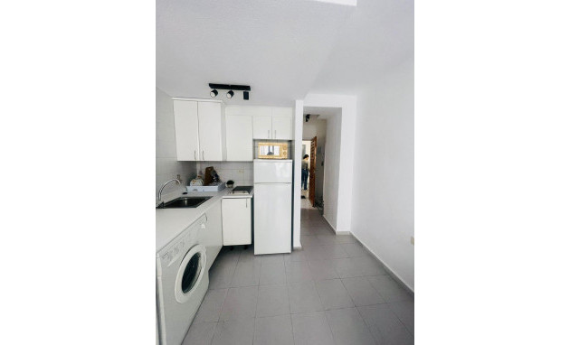 Herverkoop - Studio - Torrevieja - Acequion
