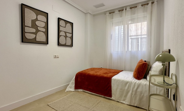Resale - Apartment - Torrevieja - Torrevieja - Centre