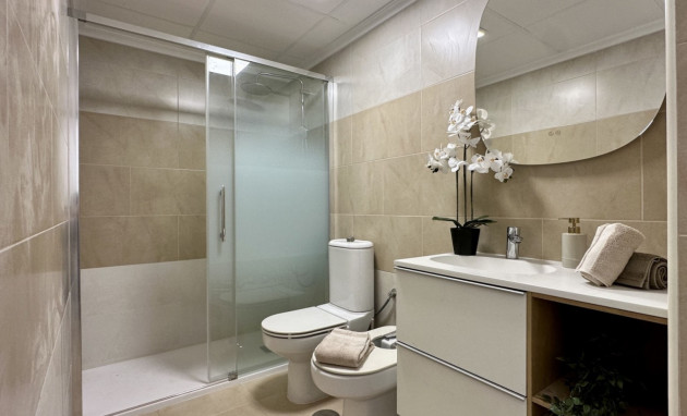 Resale - Apartment - Torrevieja - Torrevieja - Centre
