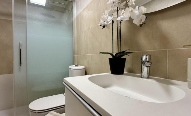 Resale - Apartment - Torrevieja - Torrevieja - Centre