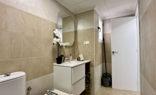 Resale - Apartment - Torrevieja - Torrevieja - Centre