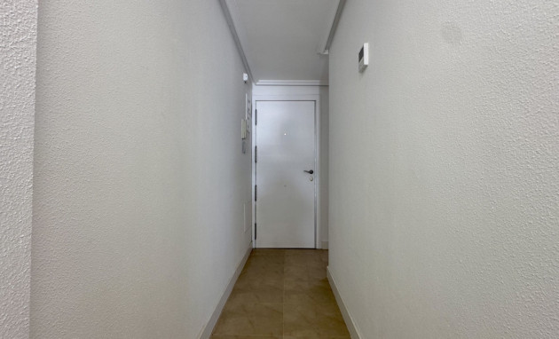 Resale - Apartment - Torrevieja - Torrevieja - Centre