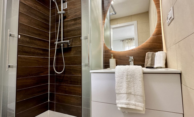 Resale - Apartment - Torrevieja - Torrevieja - Centre
