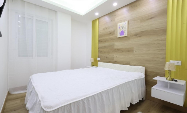 Herverkoop - Apartment - Torrevieja - Centro