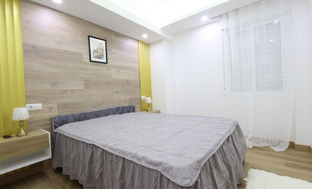Herverkoop - Apartment - Torrevieja - Centro