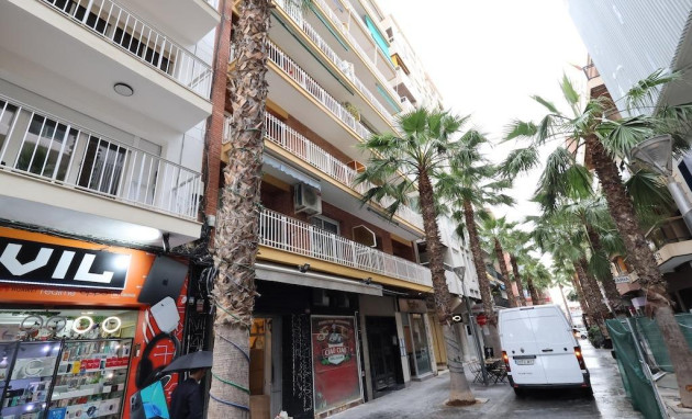 Herverkoop - Apartment - Torrevieja - Centro