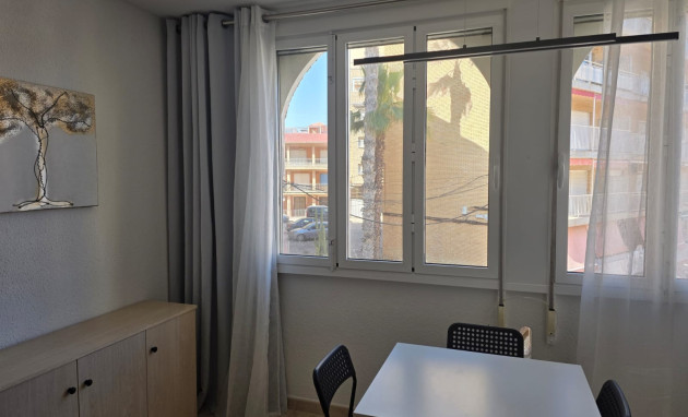 Herverkoop - Apartment - Torrevieja - Torre La Mata