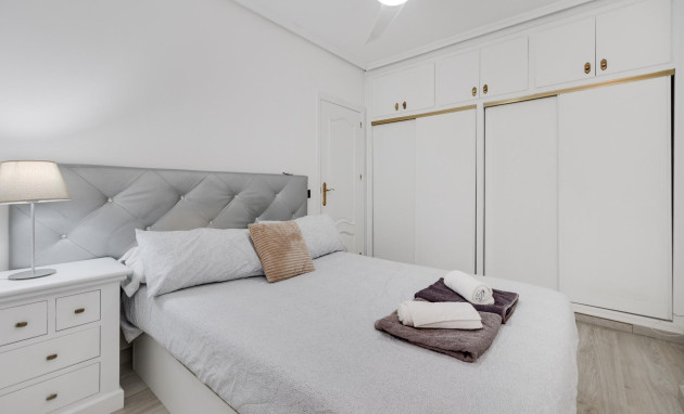 Herverkoop - Apartment - Torrevieja - Centro