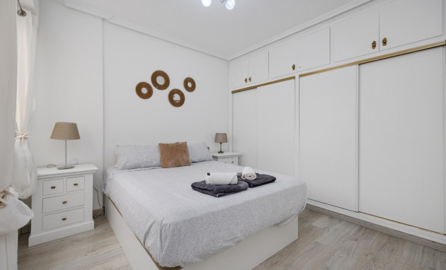 Herverkoop - Apartment - Torrevieja - Centro