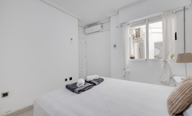 Herverkoop - Apartment - Torrevieja - Centro
