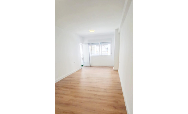 Herverkoop - Apartment - Torrevieja - Torrevieja - Centre