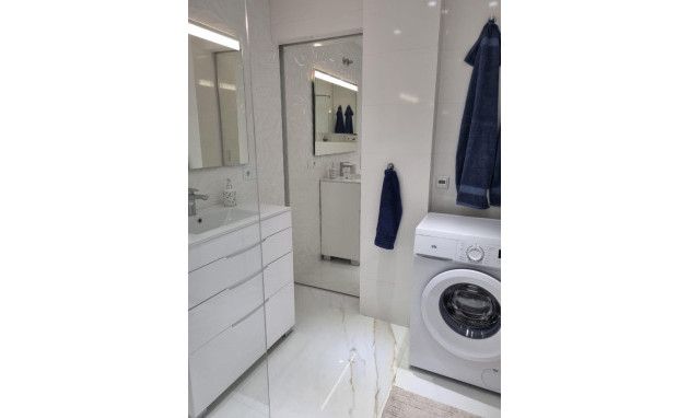 Herverkoop - Apartment - Torrevieja - Playa Los Naufragos