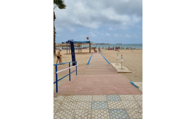 Herverkoop - Apartment - Torrevieja - Playa Los Naufragos