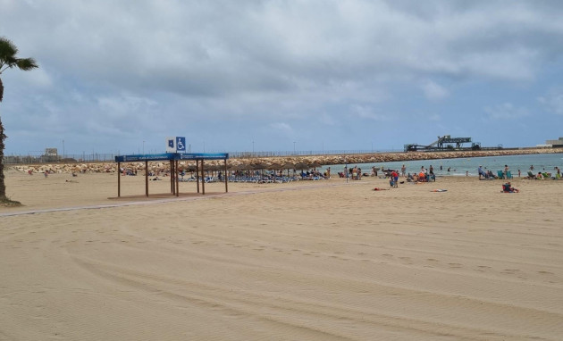 Herverkoop - Apartment - Torrevieja - Playa Los Naufragos