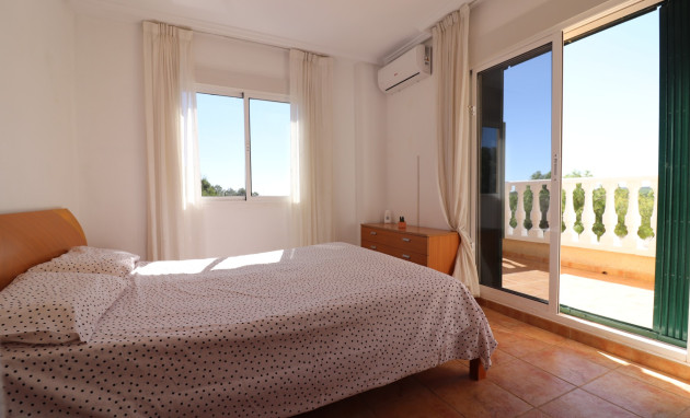 Herverkoop - Detached Villa - San Miguel de Salinas - Lake View Mansions