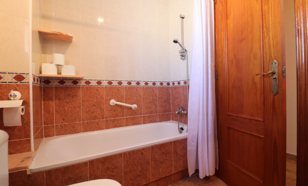 Herverkoop - Detached Villa - San Miguel de Salinas - Lake View Mansions