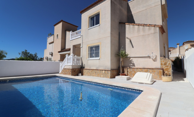 Herverkoop - Detached Villa - San Miguel de Salinas - Lake View Mansions