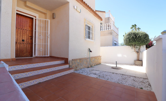 Herverkoop - Detached Villa - San Miguel de Salinas - Lake View Mansions