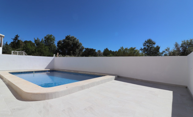 Herverkoop - Detached Villa - San Miguel de Salinas - Lake View Mansions