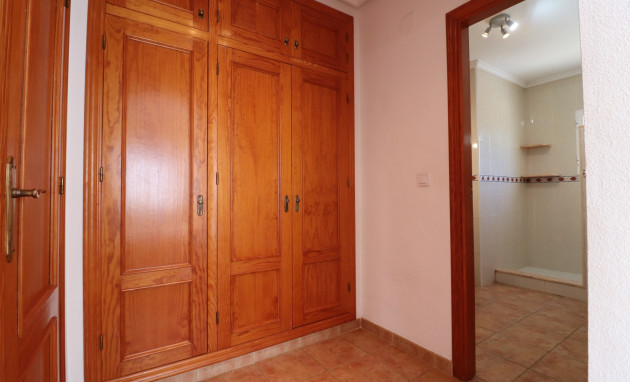 Herverkoop - Detached Villa - San Miguel de Salinas - Lake View Mansions