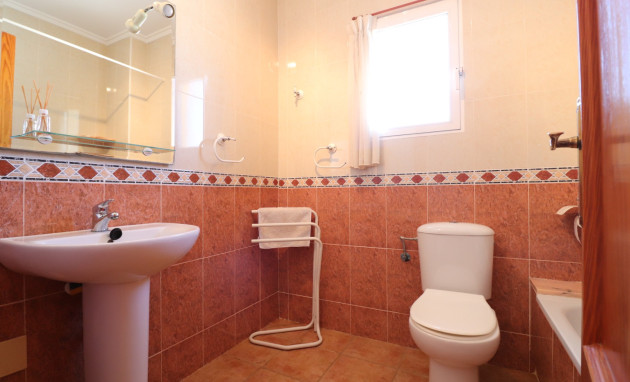 Herverkoop - Detached Villa - San Miguel de Salinas - Lake View Mansions