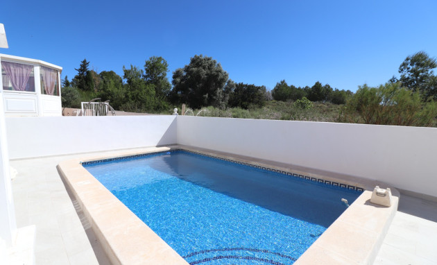 Herverkoop - Detached Villa - San Miguel de Salinas - Lake View Mansions