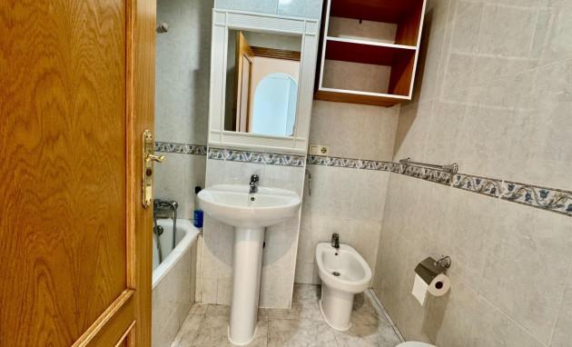Resale - Apartment - Torrevieja - torrevieja