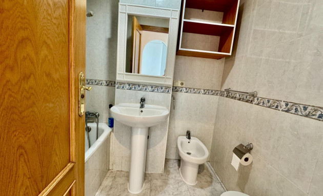 Resale - Apartment - Torrevieja - torrevieja