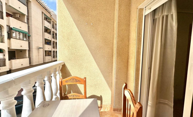Herverkoop - Apartment - Torrevieja - Centro