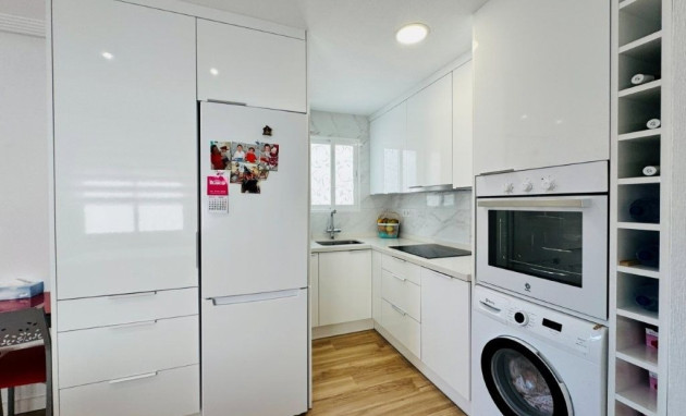 Resale - Apartment - Guardamar del Segura