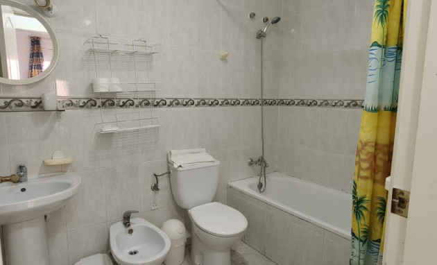 Herverkoop - Apartment - Torrevieja - Playa de los locos