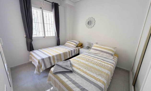 Herverkoop - Terraced house - Orihuela Costa - La Chismosa