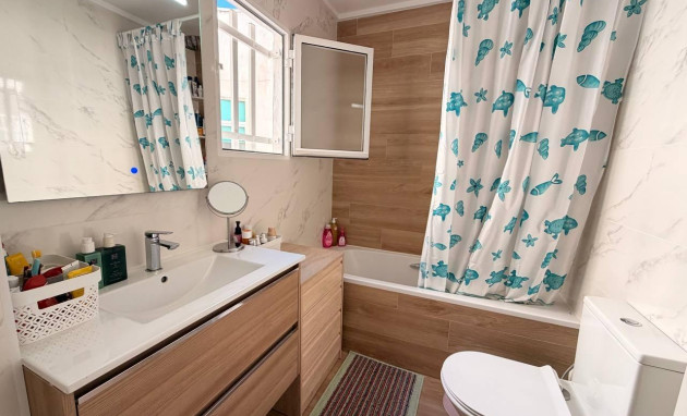 Herverkoop - Apartment - Torrevieja - Acequion