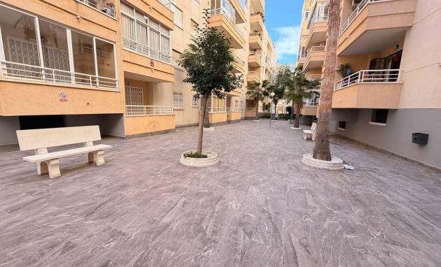 Herverkoop - Apartment - Torrevieja - Acequion