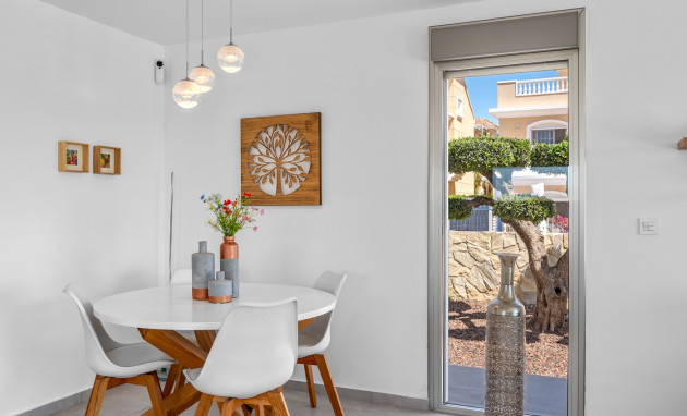 Herverkoop - Detached Villa - La Marina - La Marina - Urbanization