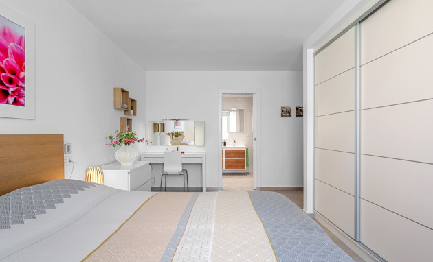 Herverkoop - Detached Villa - La Marina - La Marina - Urbanization