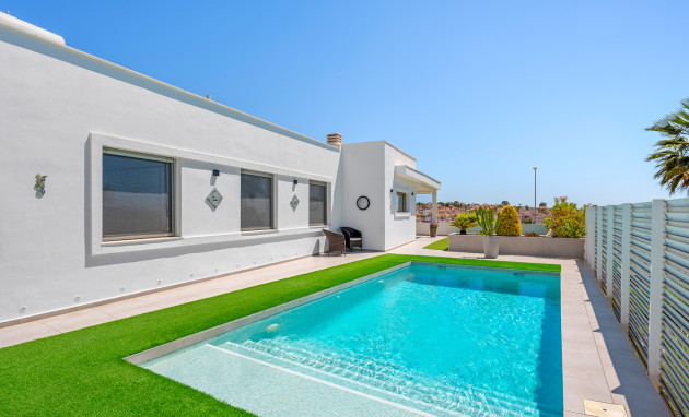 Herverkoop - Detached Villa - La Marina - La Marina - Urbanization