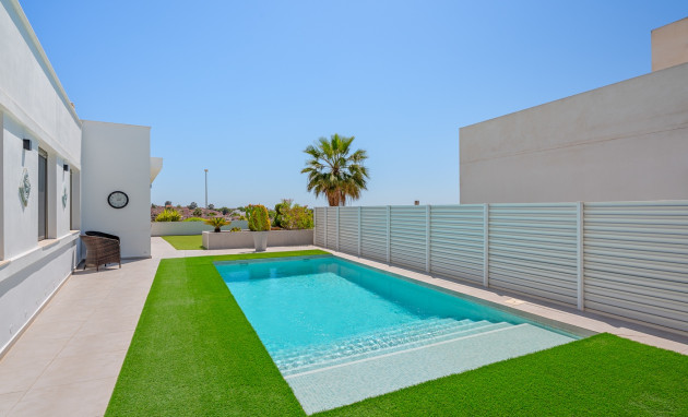 Herverkoop - Detached Villa - La Marina - La Marina - Urbanization