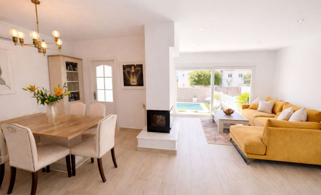 Herverkoop - Detached Villa - Orihuela Costa - Los Dolses