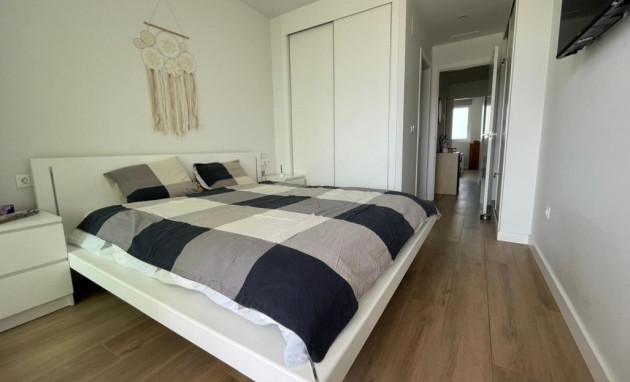 Resale - Apartment - Villamartin