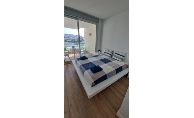 Resale - Apartment - Villamartin