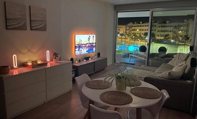 Resale - Apartment - Villamartin
