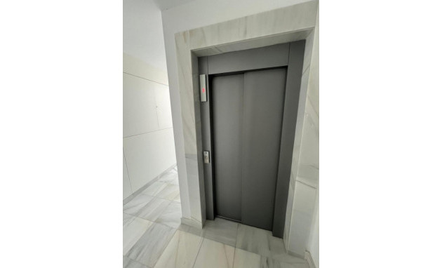 Resale - Apartment - Villamartin