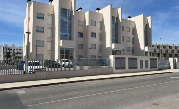 Resale - Apartment - Villamartin