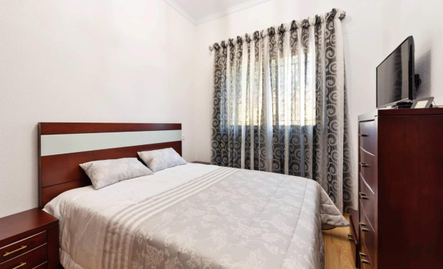 Resale - Villa - Orihuela Costa - Campoamor
