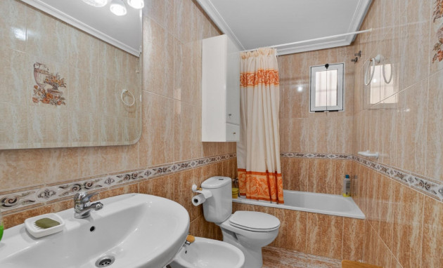 Herverkoop - Apartment - Torrevieja - Playa Los Locos