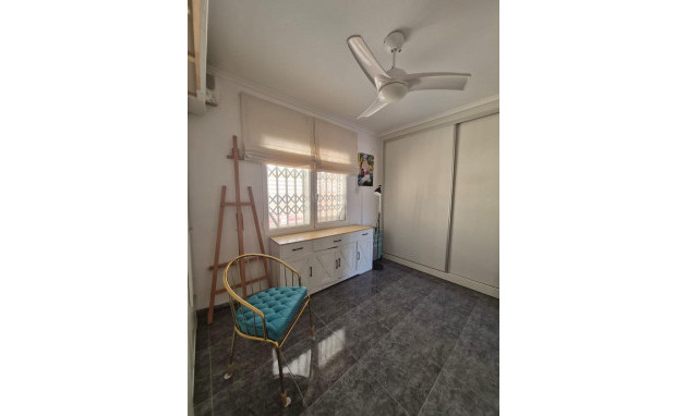 Herverkoop - Terraced house - Torrevieja - Los Frutales