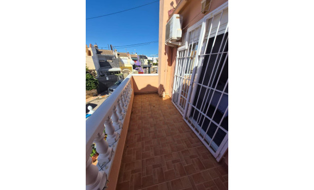 Herverkoop - Terraced house - Torrevieja - Los Frutales